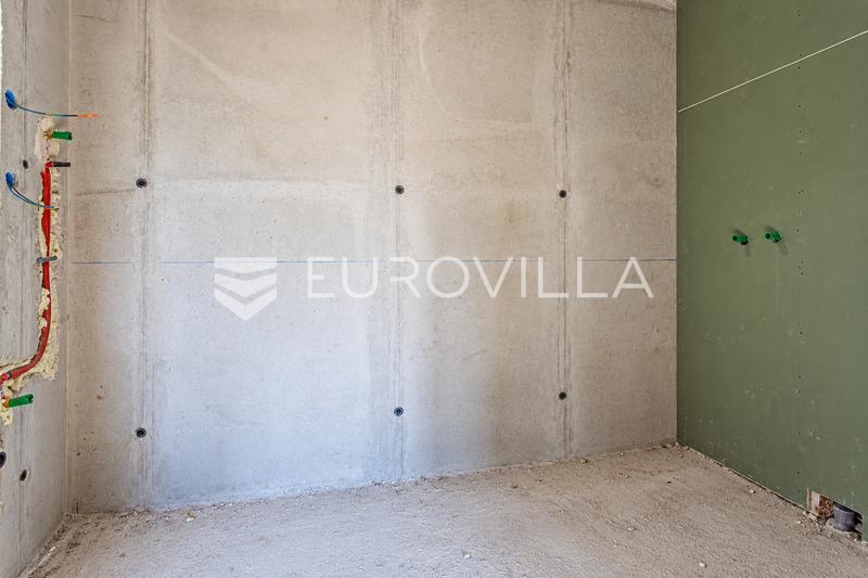 Solin, Mezanovci, iki yatak odalı daire ve loggia - 5