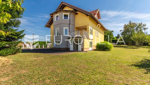 Gornji Kneginec, spaziosa casa familiare in una posizione attraente e tranquilla