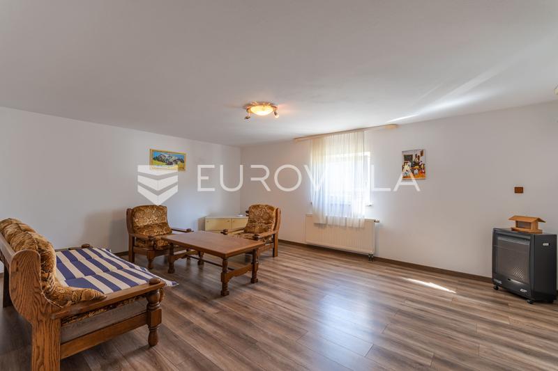 Gornji Kneginec, przestronny dom rodzinny w atrakcyjnej i spokojnej lokalizacji - 6