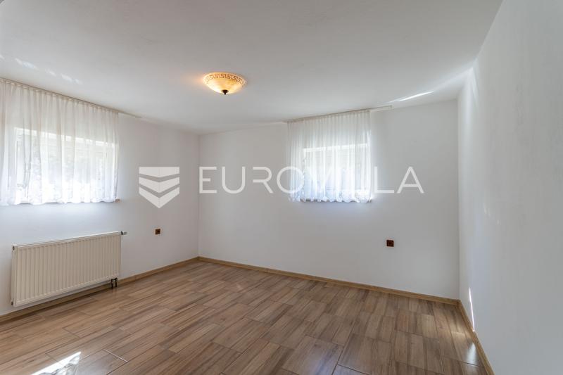 Gornji Kneginec, przestronny dom rodzinny w atrakcyjnej i spokojnej lokalizacji - 5