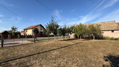 Satnica Dakovacka - Byggtomt 459 m², 15 m fasadbredd