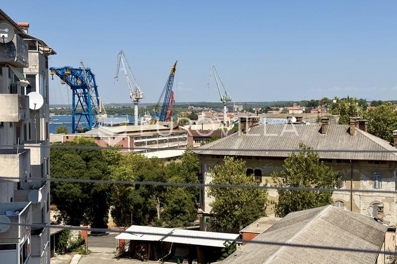 Pula, Jednosoban stan sa pogledom na grad - 7