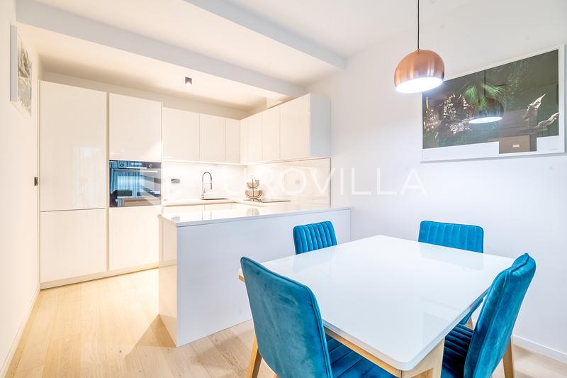 Zagreb, Štrigina, attractive two-bedroom apartment with a spacious terrace and garage parking space