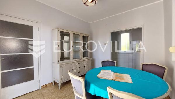 Istrien, Pula, rummelig lejlighed i Vidikovac, 141,38 m², parkeringsplads