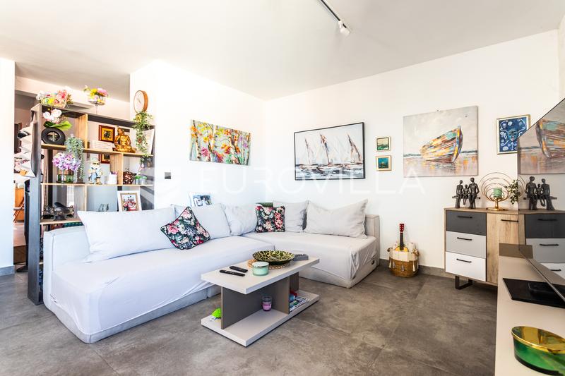 Brac, Sutivan - lejlighed med have, pool og havudsigt, der ligner et lille hus - 4