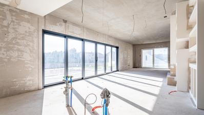 Kastel Luksic, moradia familiar com piscina em fase avançada de construção (roh bau).