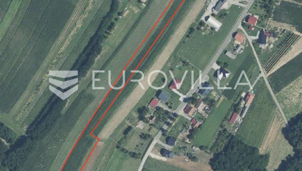 Cestica, Radovec, delvist byggegrund med et areal på 1000 m².