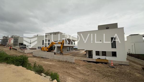 Split, Kaštel Sućurac, V10 - deniz manzaralı lüks çift villa