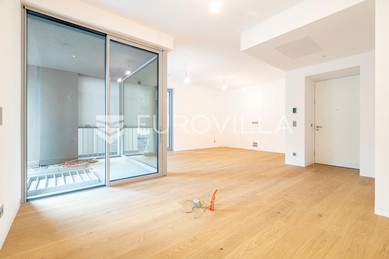 Zagreb, Trg Franje Tuđmana, dvosoban stan s loggiom i terasom 79.15 m², parkirno mjesto, spremište - 25