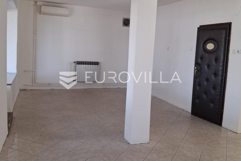 Vukovar, Sotin, ticari alanlı ev ve büyük arsa 3.675 m² - 28