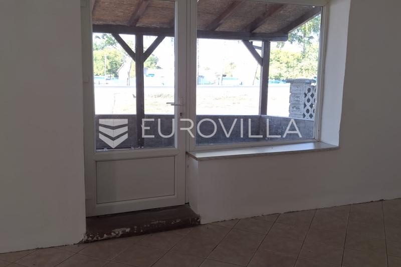 Vukovar, Sotin, ticari alanlı ev ve büyük arsa 3.675 m² - 30