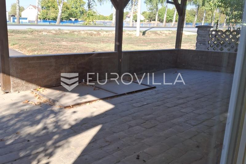 Vukovar, Sotin, ticari alanlı ev ve büyük arsa 3.675 m² - 25