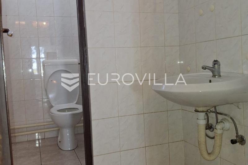 Vukovar, Sotin, ticari alanlı ev ve büyük arsa 3.675 m² - 33