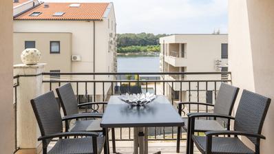 Istria, Medulin, dvojizbový byt s výhľadom na more, 76,58 m²