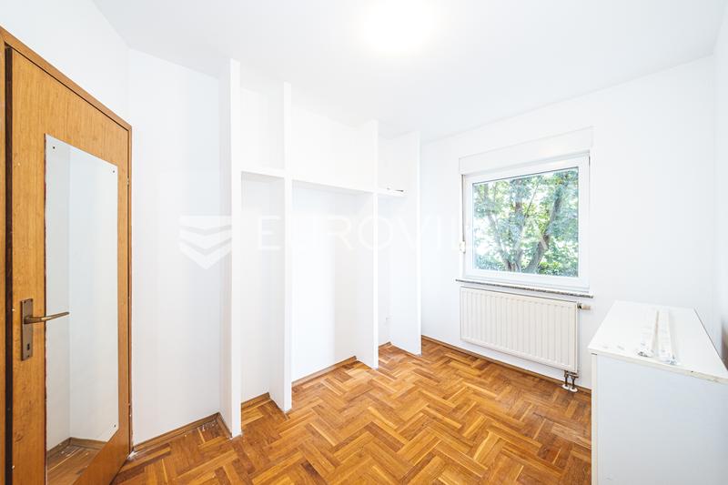 Zagreb, Savica, functional two-bedroom apartment net flor area 46.68 m2