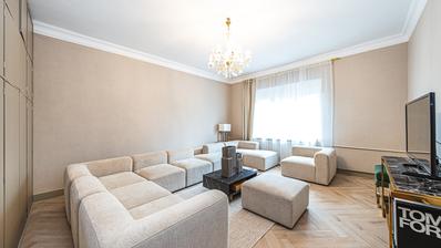 Zagreb, Maksimir, edificio residencial y comercial 602 m², edificio auxiliar 43 m²