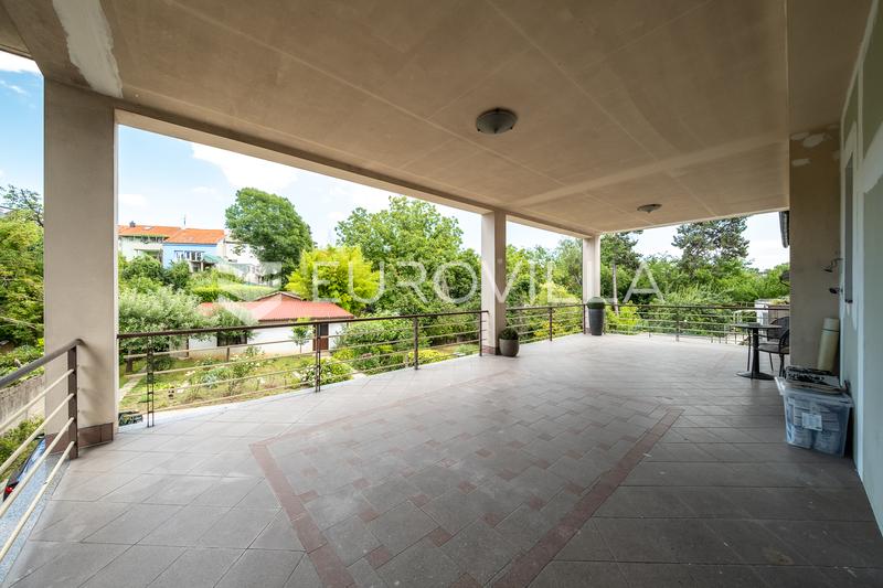 Zágráb, Maksimir, lakó- és kereskedelmi épület 602 m², melléképület 43 m² - 8