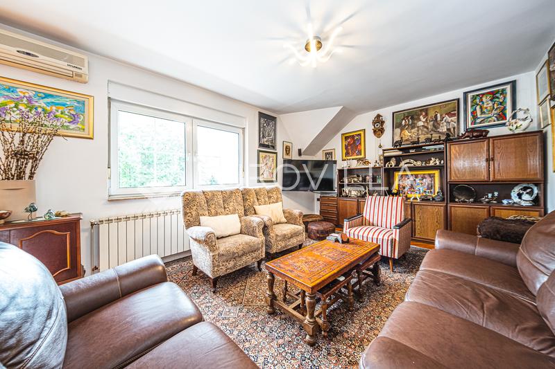 Zágráb, Maksimir, lakó- és kereskedelmi épület 602 m², melléképület 43 m² - 11