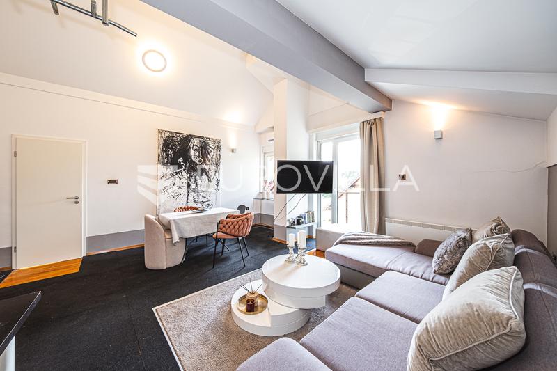 Zágráb, Maksimir, lakó- és kereskedelmi épület 602 m², melléképület 43 m² - 24