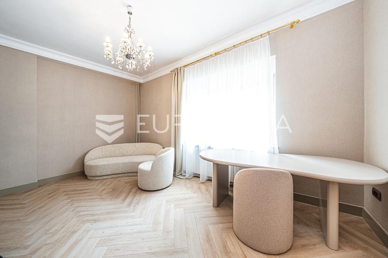 Zágráb, Maksimir, lakó- és kereskedelmi épület 602 m², melléképület 43 m² - 5