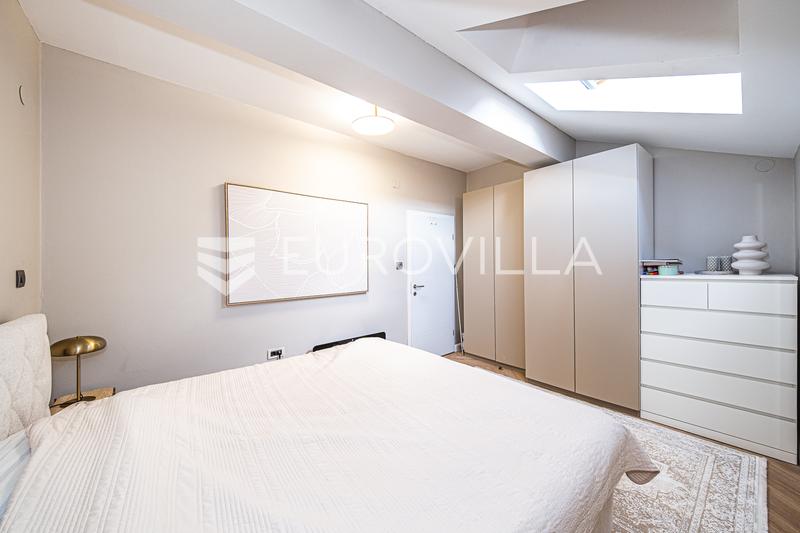 Zágráb, Maksimir, lakó- és kereskedelmi épület 602 m², melléképület 43 m² - 21