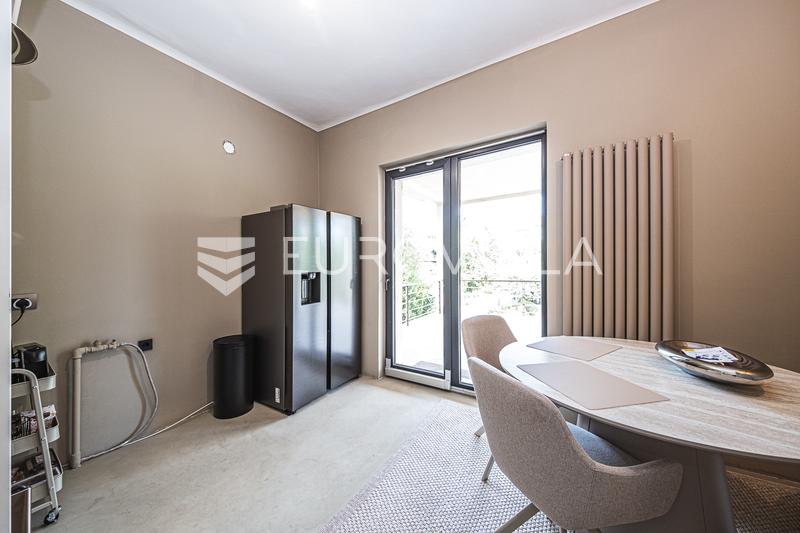 Zágráb, Maksimir, lakó- és kereskedelmi épület 602 m², melléképület 43 m² - 3