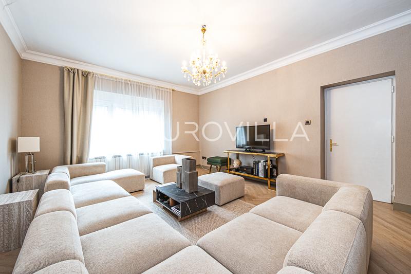 Zágráb, Maksimir, lakó- és kereskedelmi épület 602 m², melléképület 43 m² - 2