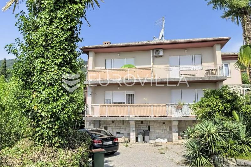 Lovran, egy ház két lakással Lovran központjában, 1311 m²-es telken. - 3