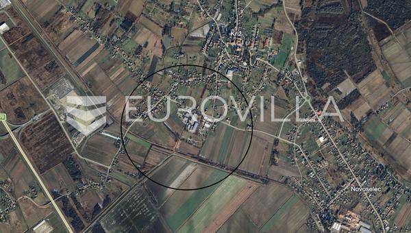 Kriz, zona empresarial, terreno 20.000 m²