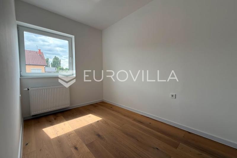 Čepin - three-bedroom apartment in a quiet residential area, 51 m² - 4