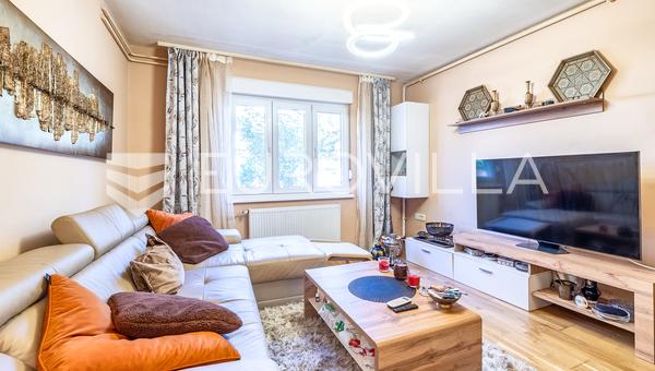 Zagreb, Maksimir, Tucanova, funktionel treværelses lejlighed med balkon, loggia og have