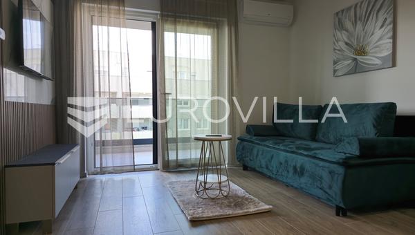 Zagreb, SAVICA, predivan dvosoban stan 42 m² Garažno parkirno mjesto