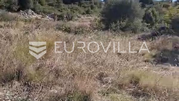 Marina, Sevid, poljoprivredno zemljište površine 749 m²