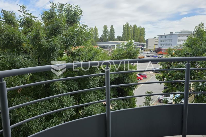 Osijek, Zeleno polje, appartamento funzionale di 40 m² con balcone in affitto - 11