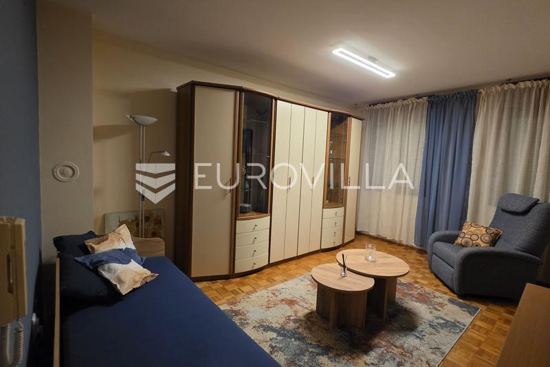 Osijek, Zeleno polje, appartamento funzionale di 40 m² con balcone in affitto - 5