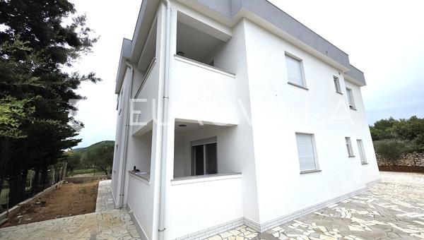 Rab, Barbat, Novogradnja, Dvosoban stan dnevni boravak parking 70 m²