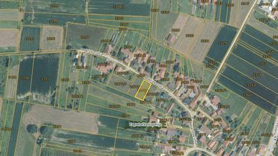 Яковле, земельный участок под застройку площадью 729 м²