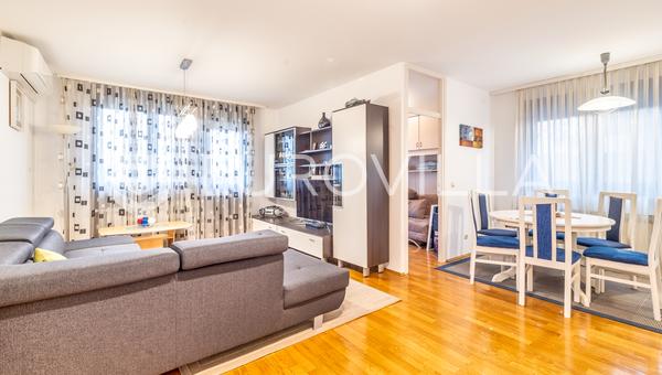Zagreb, Trnje, güzel iki yatak odalı daire 92 m²