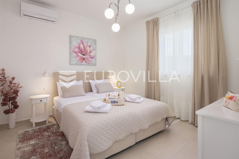 Rogoznica, casa splendidamente progettata con piscina e giardino vicino al mare - 18
