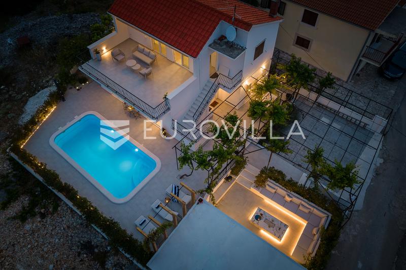 Rogoznica, casa splendidamente progettata con piscina e giardino vicino al mare - 3
