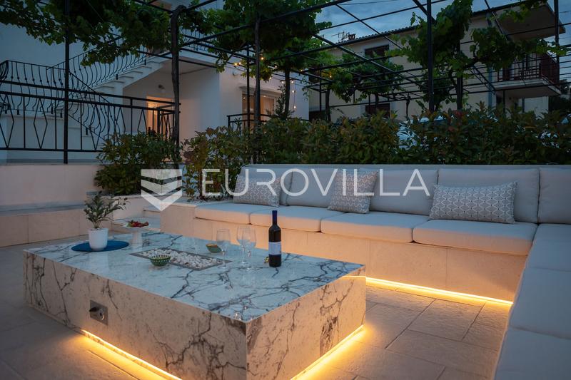 Rogoznica, casa splendidamente progettata con piscina e giardino vicino al mare - 2