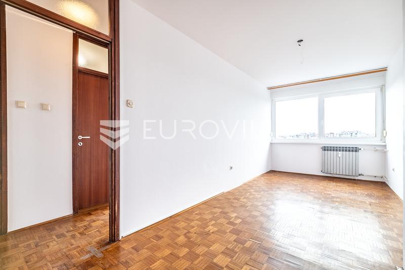 Zágráb, Dugave, tágas négyszobás lakás tárolóval, 89 m² - 4