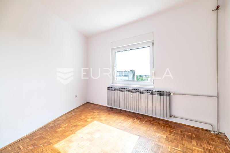Zágráb, Dugave, tágas négyszobás lakás tárolóval, 89 m² - 7