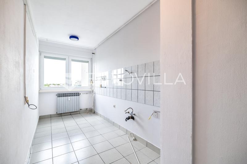 Zágráb, Dugave, tágas négyszobás lakás tárolóval, 89 m² - 3