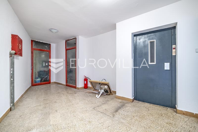 Zágráb, Dugave, tágas négyszobás lakás tárolóval, 89 m² - 8