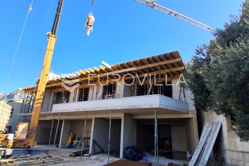 Omiška rivijera, dvosoban stan u blizini mora