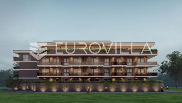Slavonski Brod, J.J. Strossmayer Caddesi, Üç Odalı Daire, 110,49 m², 1. Kat, Asansör