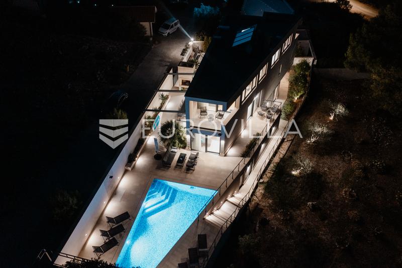 Brac, Supetar, luxe villa op een aantrekkelijke locatie - 1
