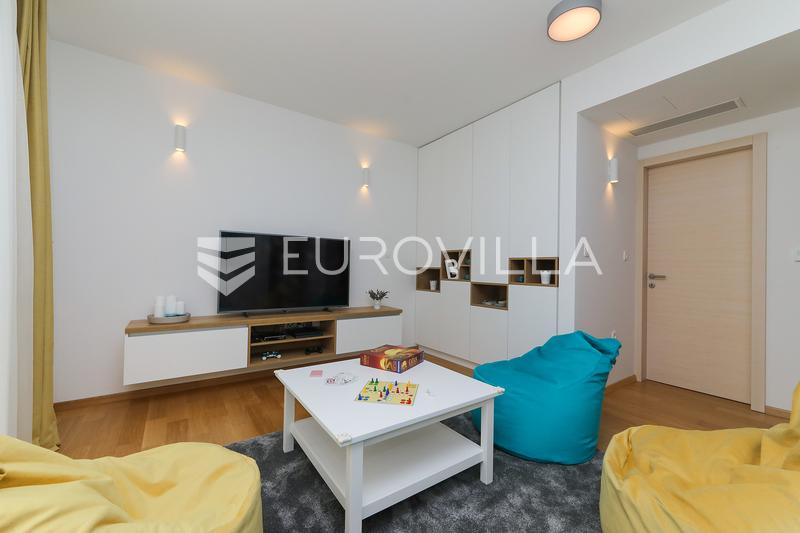 Brac, Supetar, luxe villa op een aantrekkelijke locatie - 26