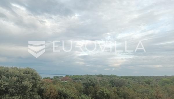 Zadar, Silba, solar edificable de 617m2 con permiso de construcción en una ubicación maravillosa.